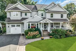 2084 Sherman Ave, Merrick, NY 11566 - Photo 31