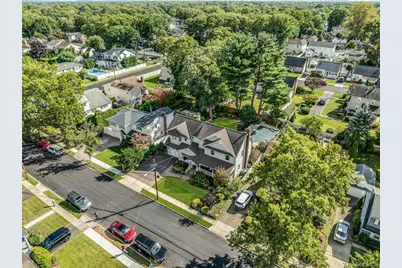 2084 Sherman Avenue, Merrick, NY 11566 - Photo 33