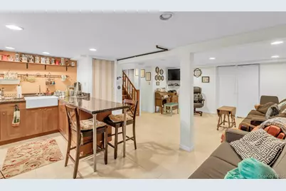 2084 Sherman Avenue, Merrick, NY 11566 - Photo 23