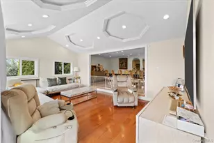 6 Channel Dr, Great Neck, NY 11024 - Photo 19