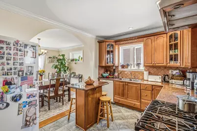 6409 Catalpa Avenue, Ridgewood, NY 11385 - Photo 7