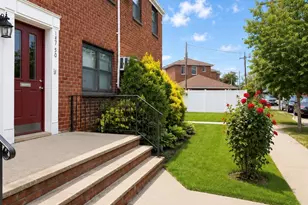 157-50 17th Ave, Whitestone, NY 11357 - Photo 9