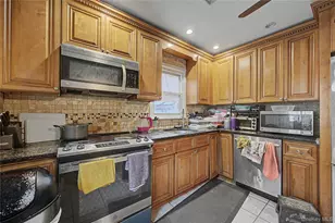 7 Cabot Ave, White Plains, NY 10523 - Photo 9