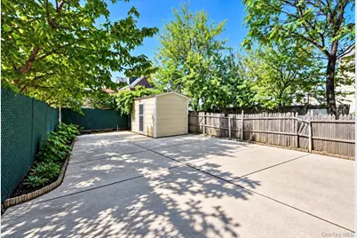 2561 Fenton Avenue #Whole House, Bronx, NY 10469 - Photo 3