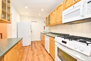 2561 Fenton Ave, Bronx, NY 10469 - Photo 9