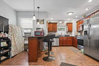 11507 103rd Avenue, Richmond Hill, NY 11419 - Photo 9