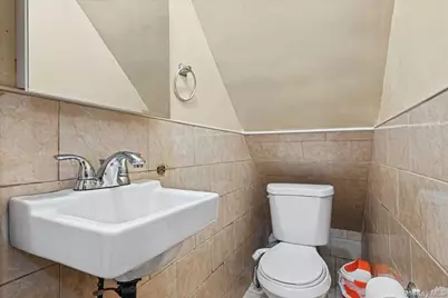 11507 103rd Avenue, Richmond Hill, NY 11419 - Photo 13