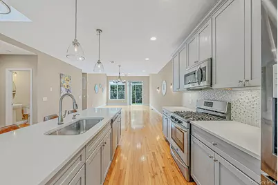 2305 Townhome Way, Huntington Station, NY 11746 - Photo 7
