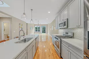 2305 Townhome Wy, Huntington Station, NY 11746 - Photo 7