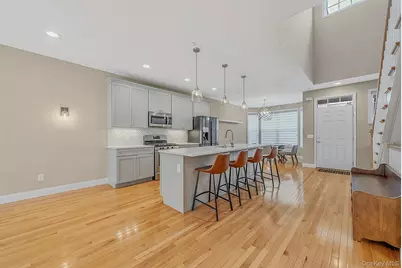 2305 Townhome Way, Huntington Station, NY 11746 - Photo 9