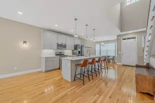 2305 Townhome Wy, Huntington Station, NY 11746 - Photo 9