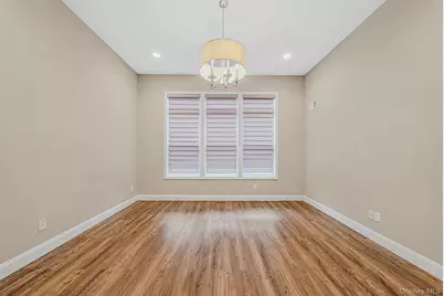 2305 Townhome Way, Huntington Station, NY 11746 - Photo 13