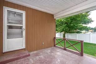 60 Smith St, Glen Cove, NY 11542 - Photo 29