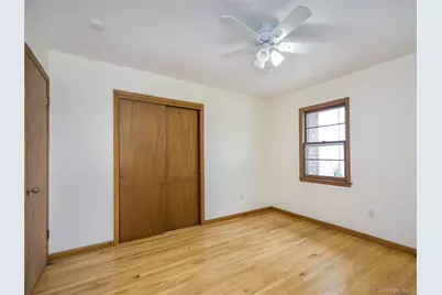 60 Smith Street, Glen Cove, NY 11542 - Photo 23