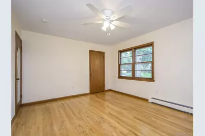 60 Smith Street, Glen Cove, NY 11542 - Photo 17