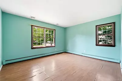 901 Liberty Street, Bohemia, NY 11716 - Photo 17