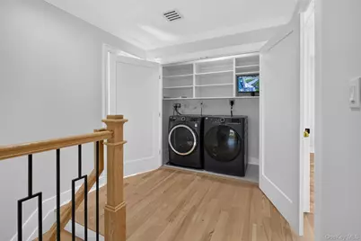 [Address not provided], Valley Stream, NY 11580 - Photo 25