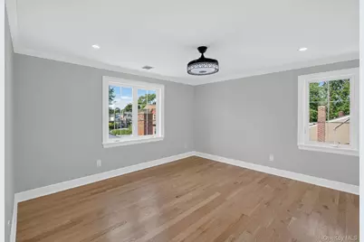 [Address not provided], Valley Stream, NY 11580 - Photo 31