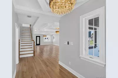 [Address not provided], Valley Stream, NY 11580 - Photo 5