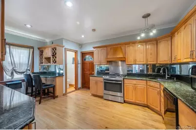 164-26 Grand Central Parkway, Jamaica, NY 11432 - Photo 17