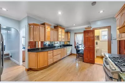 164-26 Grand Central Parkway, Jamaica, NY 11432 - Photo 19