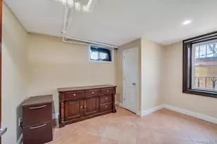 164-26 Grand Central Pkwy, Jamaica, NY 11432 - Photo 37