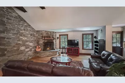 23 Perk and Sons Court, Cold Spring, NY 10516 - Photo 3