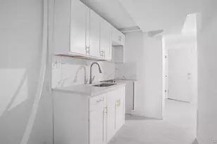 946 E 215th St, Bronx, NY 10469 - Photo 13