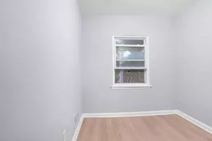 946 E 215th St, Bronx, NY 10469 - Photo 17