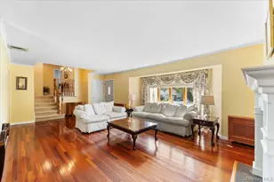 84 Melanie Ln, Syosset, NY 11791 - Photo 13
