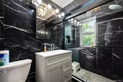 8273 Beverly Road, Kew Gardens, NY 11415 - Photo 33