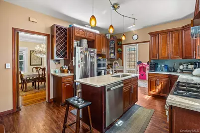 8273 Beverly Road, Kew Gardens, NY 11415 - Photo 23