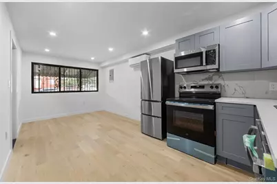 443 Effingham Avenue, Bronx, NY 10473 - Photo 5