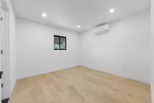 443 Effingham Ave, Bronx, NY 10473 - Photo 13