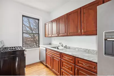 21-57 33rd Street #4D, Astoria, NY 11105 - Photo 5