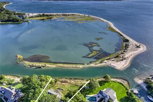 1455 Cedar Point Dr E, Southold, NY 11971 - Photo 19