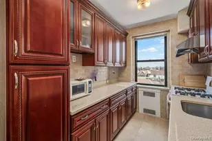 4035 Ithaca, Elmhurst, NY 11373 - Photo 7