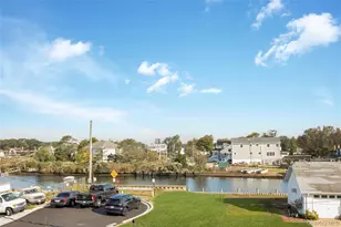 11 Riverdale Ave, Massapequa, NY 11758 - Photo 25