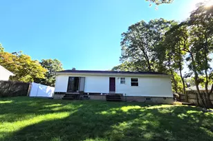 12 Nord Park Blvd, Middle Island, NY 11953 - Photo 5