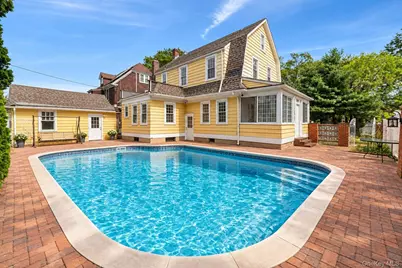 1240 Beech Court, College Point, NY 11356 - Photo 15