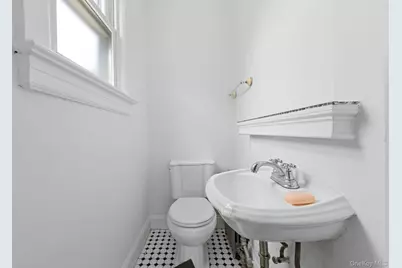 1240 Beech Court, College Point, NY 11356 - Photo 7