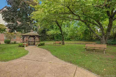10 Oakridge Place #5D, Eastchester, NY 10709 - Photo 19