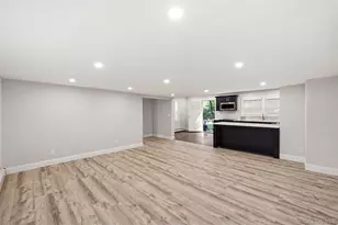 24 Flagpole Ln, East Setauket, NY 11733 - Photo 5