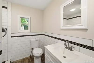 24 Flagpole Lane, East Setauket, NY 11733 - Photo 11