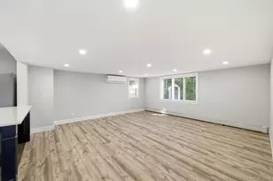 24 Flagpole Ln, East Setauket, NY 11733 - Photo 3
