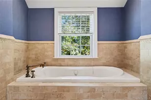 108 Kingsbury Rd, Garden City, NY 11530 - Photo 25