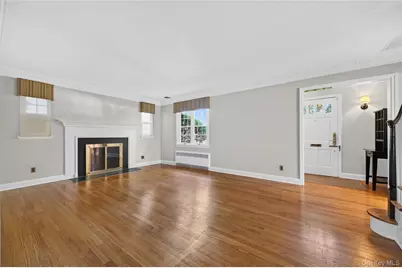 108 Kingsbury Road, Garden City, NY 11530 - Photo 5