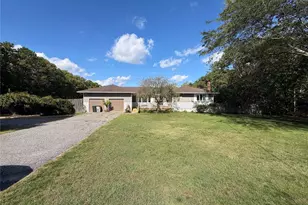 245 N Sunrise Service Rd, Manorville, NY 11949 - Photo 23