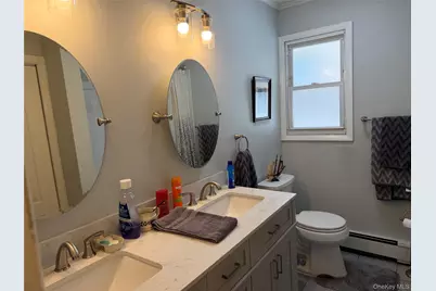 245 N Sunrise Service Road, Manorville, NY 11949 - Photo 15