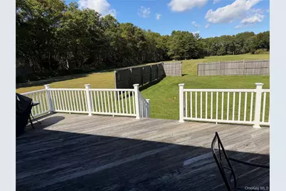 245 N Sunrise Service Road, Manorville, NY 11949 - Photo 17